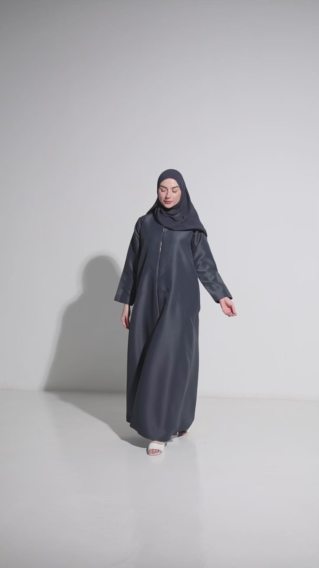 petrolium-satin-abaya